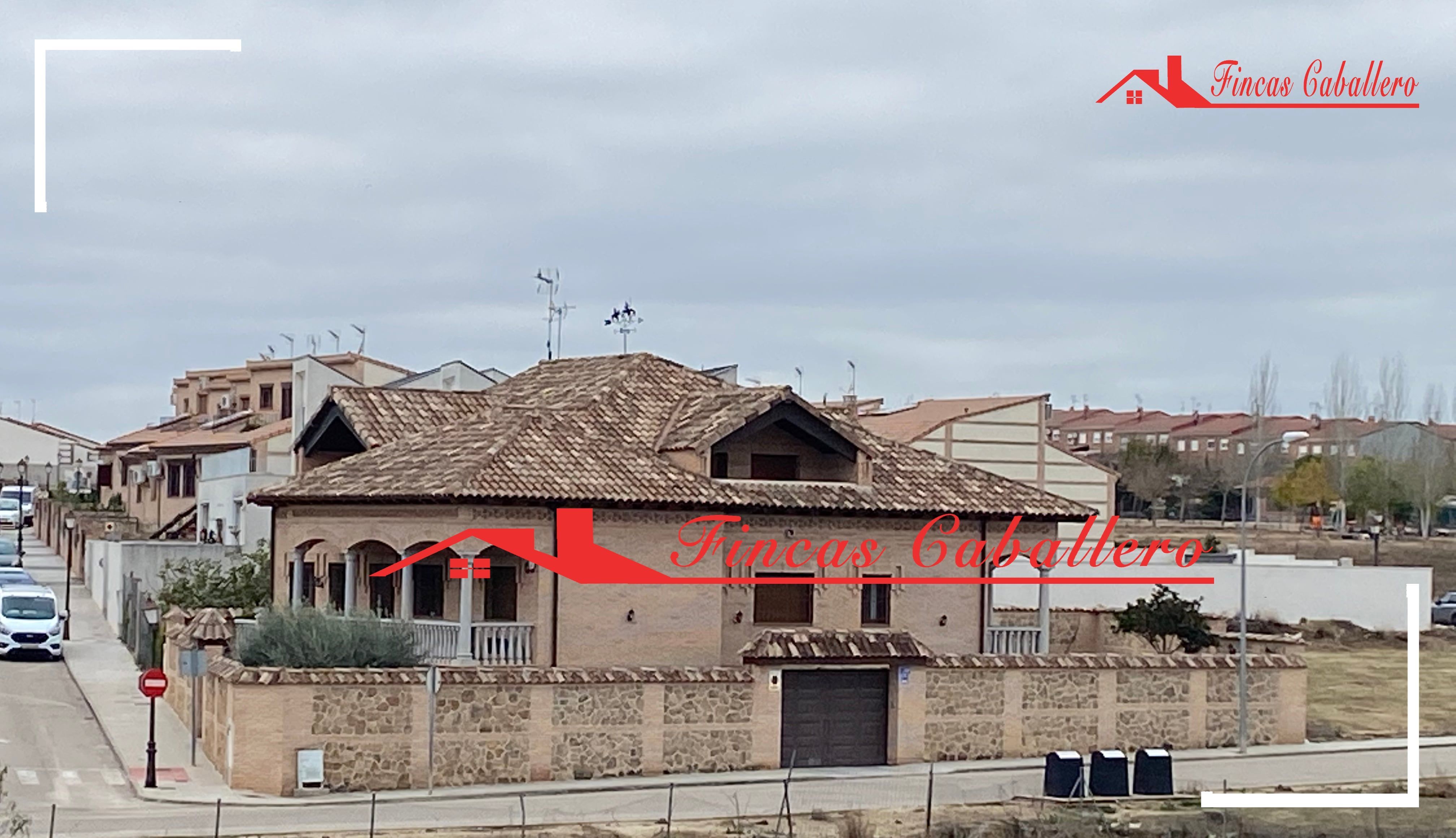 Vista exterior de Casa o xalet en venda en Valmojado amb Calefacció, Terrassa i Traster