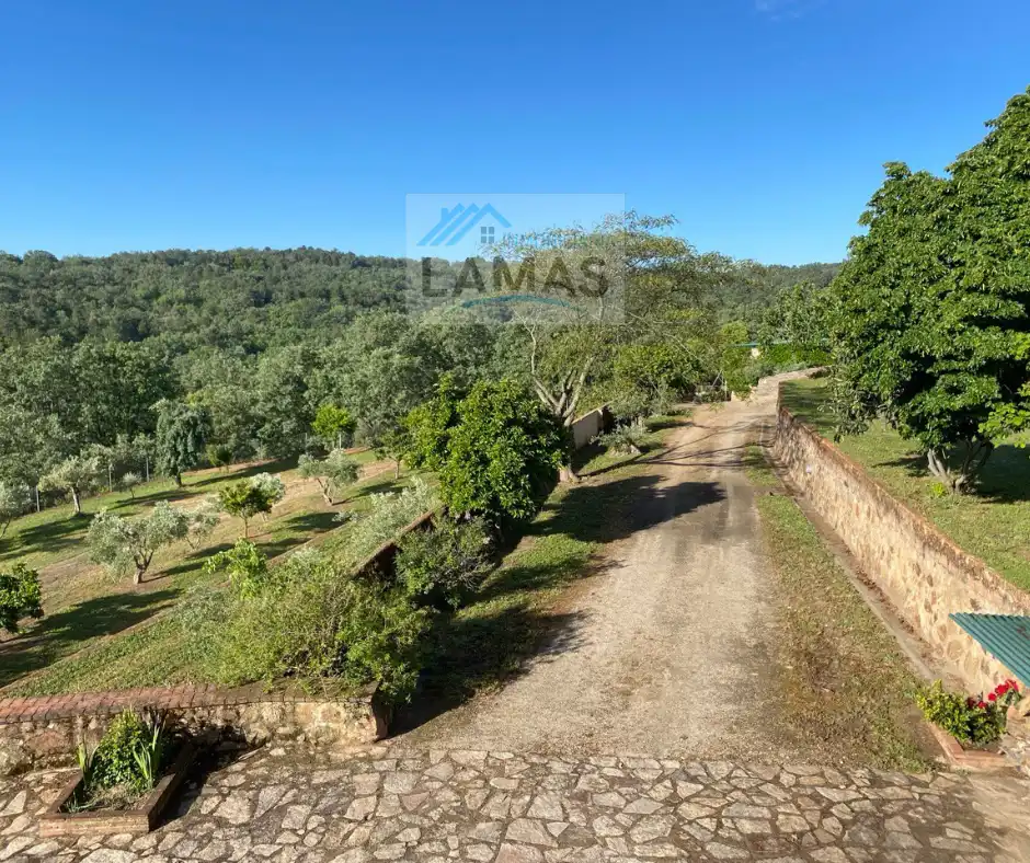Finca rústica en venta en Valverde de la Vera con Jardín privado, Terraza y Piscina