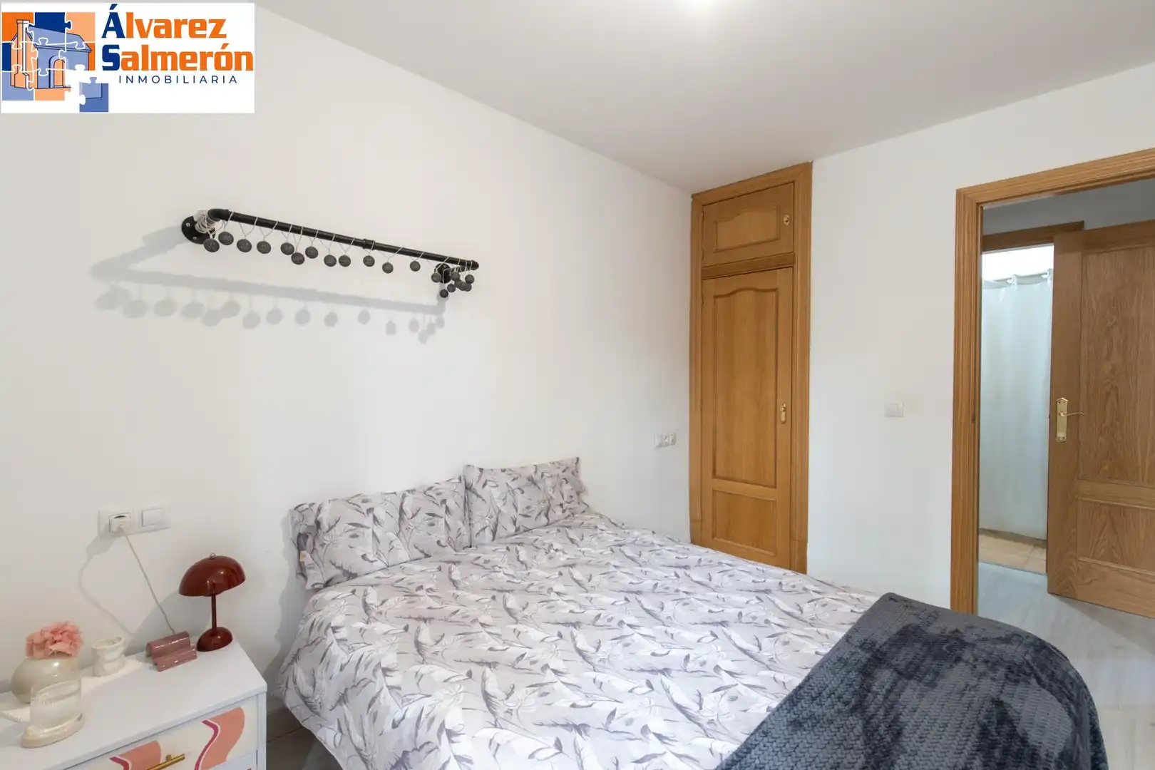 Bedroom of Flat for sale in Granada  with Air Conditioner