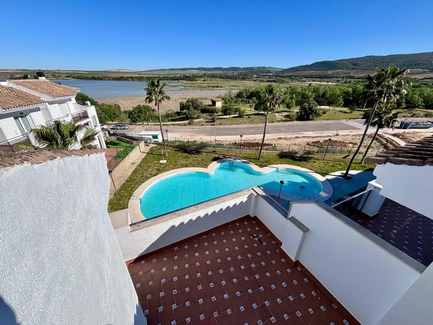 Schwimmbecken von Dachboden zum Verkauf in Arcos de la Frontera mit Terrasse, Möbliert und Ofen