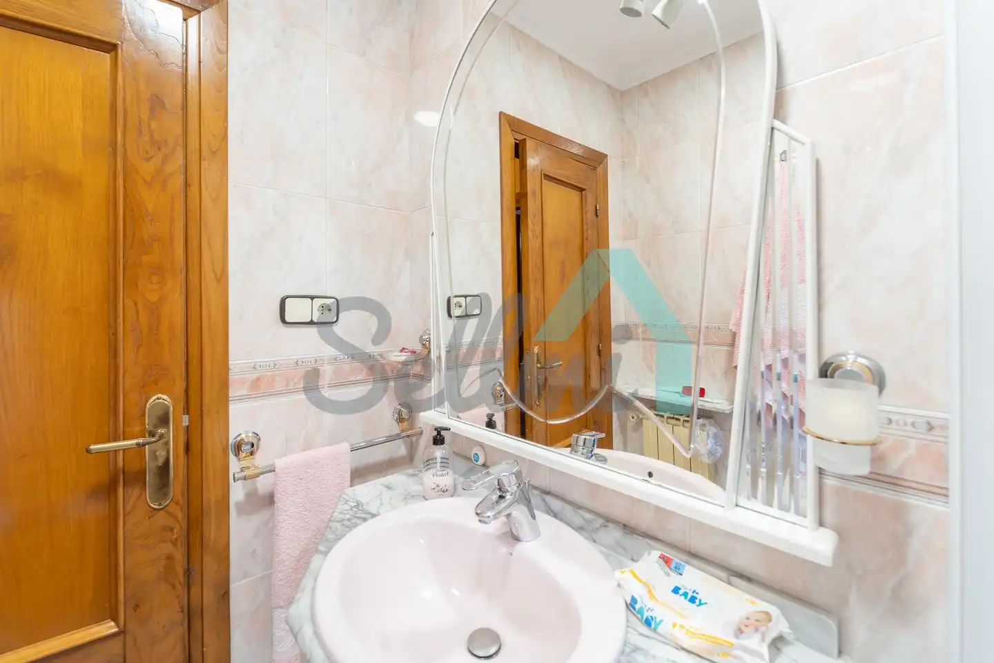 Houses for sale in Camíno De Castañéu, Viella - Granda - Meres