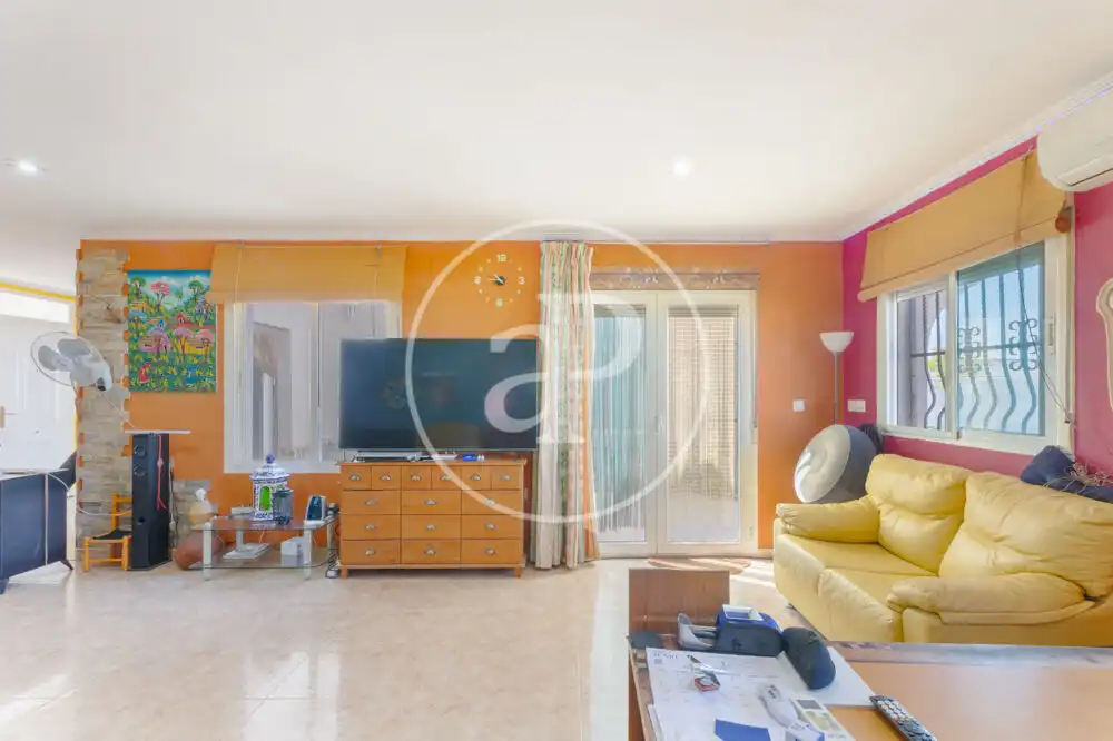 Living room of Houses for sale in Olocau  with Air Conditioner, Heating and Private garden