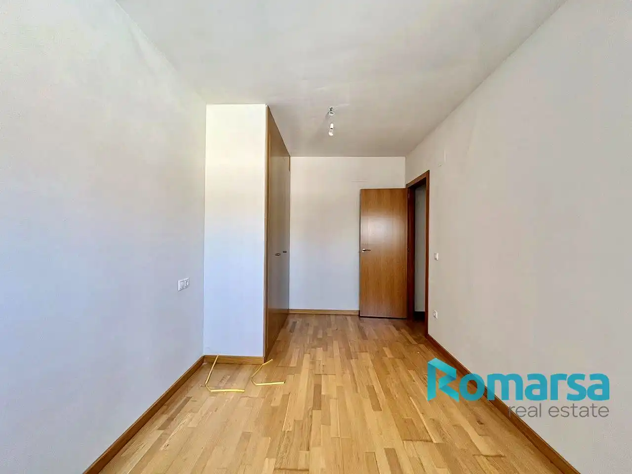 Dormitori de Pis en venda en Ávila amb Calefacció, Parquet i Terrassa