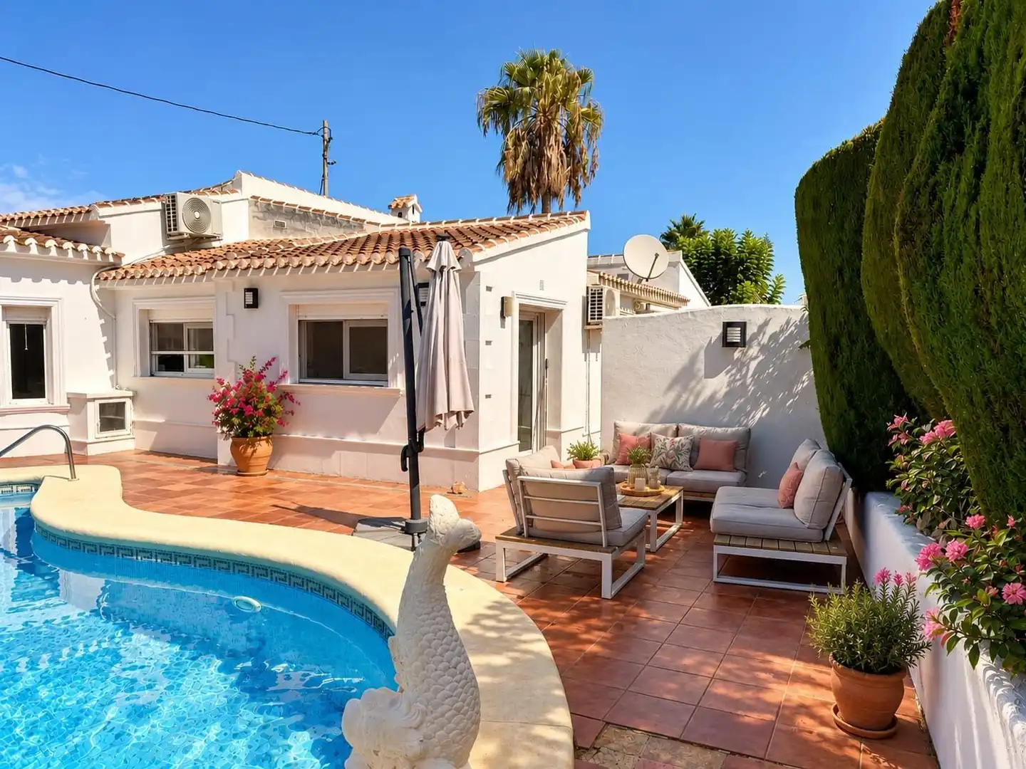 Vista exterior de Casa o xalet en venda en Cap Martí - El Tossalet - Pinomar