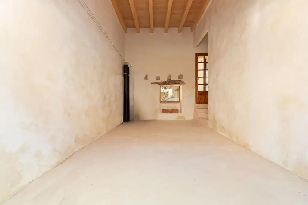 Finca rústica en venta en Selva con Aire acondicionado, Calefacción y Jardín privado