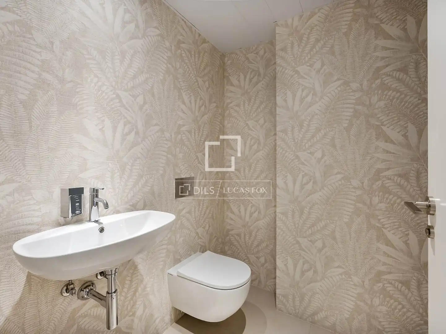 Baño de Piso en venta en Barcelona con Aire acondicionado, Terraza y Piscina