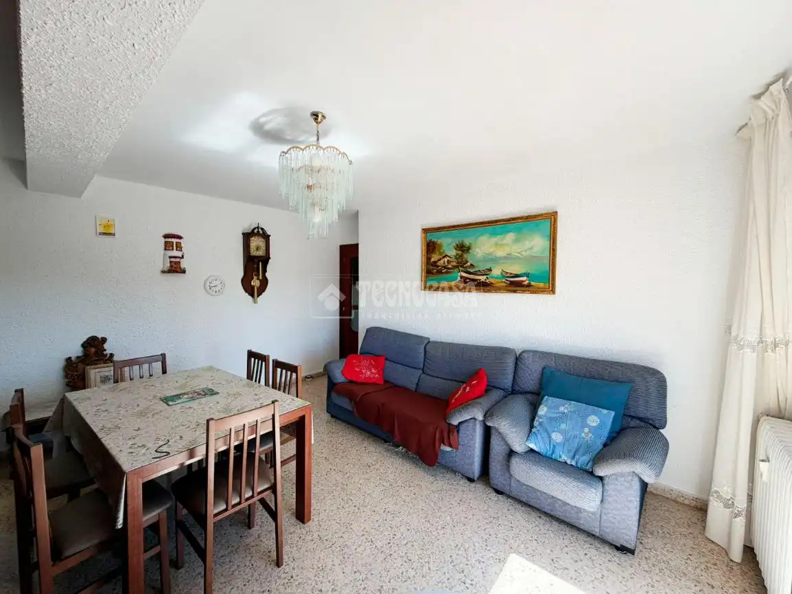 Living room of Flat for sale in Zaragoza  with Heating and Balcony