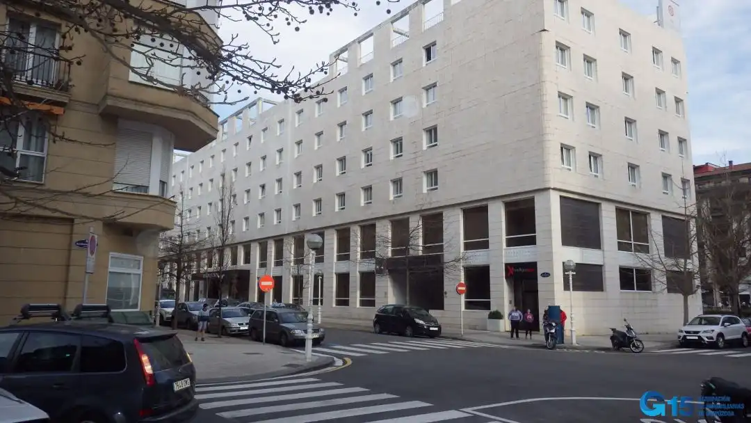 Aparcament de lloguer a Donibane Garazi Kalea