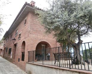 Exterior view of Single-family semi-detached for sale in Sant Vicenç de Montalt  with Heating, Terrace and Storage room