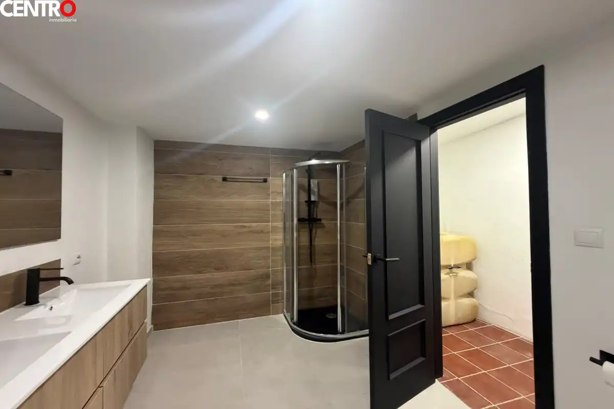 Bathroom of Flat for sale in Monachil  with Air Conditioner, Heating and Terrace