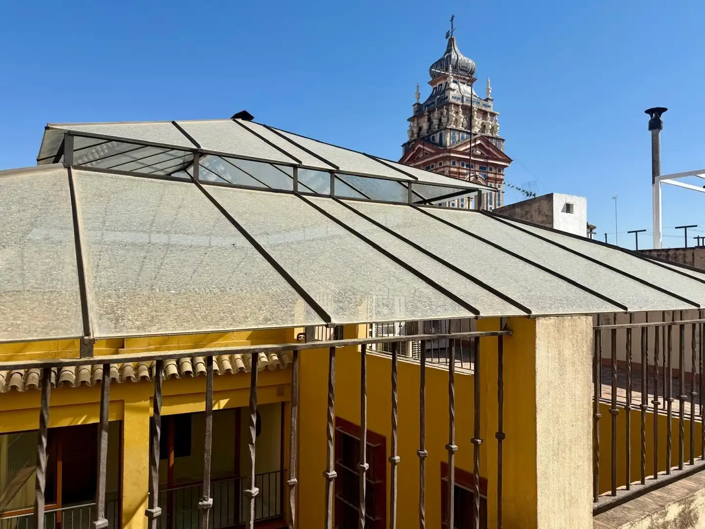 Exterior view of Flat for rent in Sevilla  with Air Conditioner, Heating and Furnished