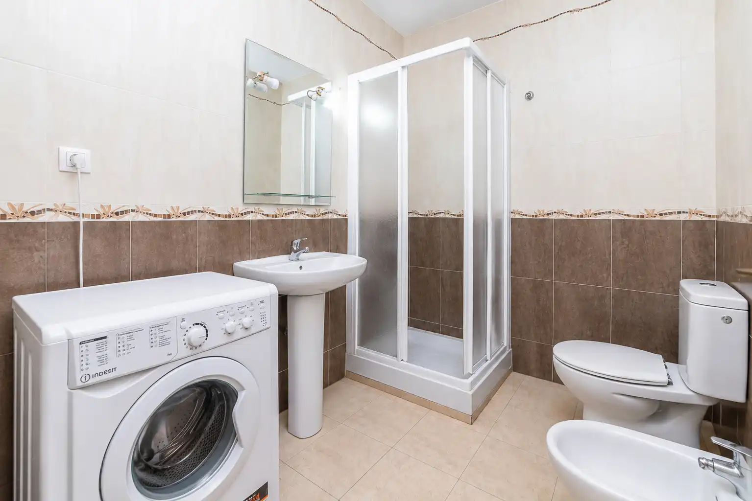 Baño de Piso en venta en El Tiemblo  con Aire acondicionado, Calefacción y Terraza