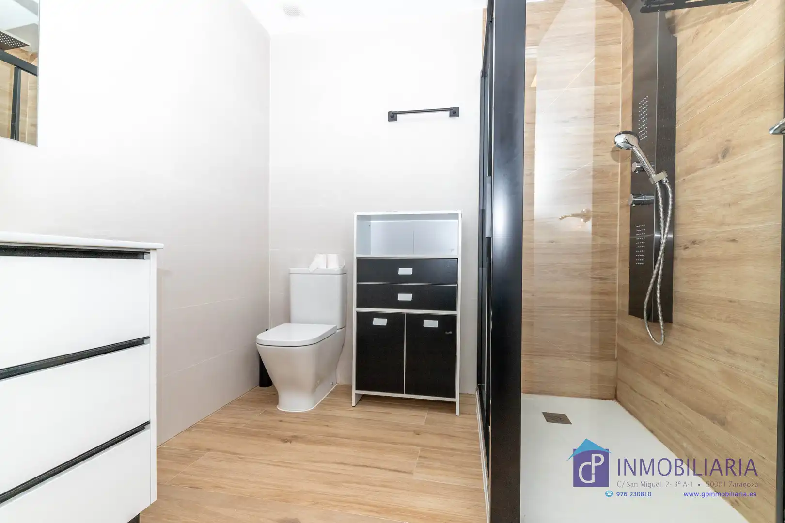 Flat for sale in Calle de Santiago, Alfonso