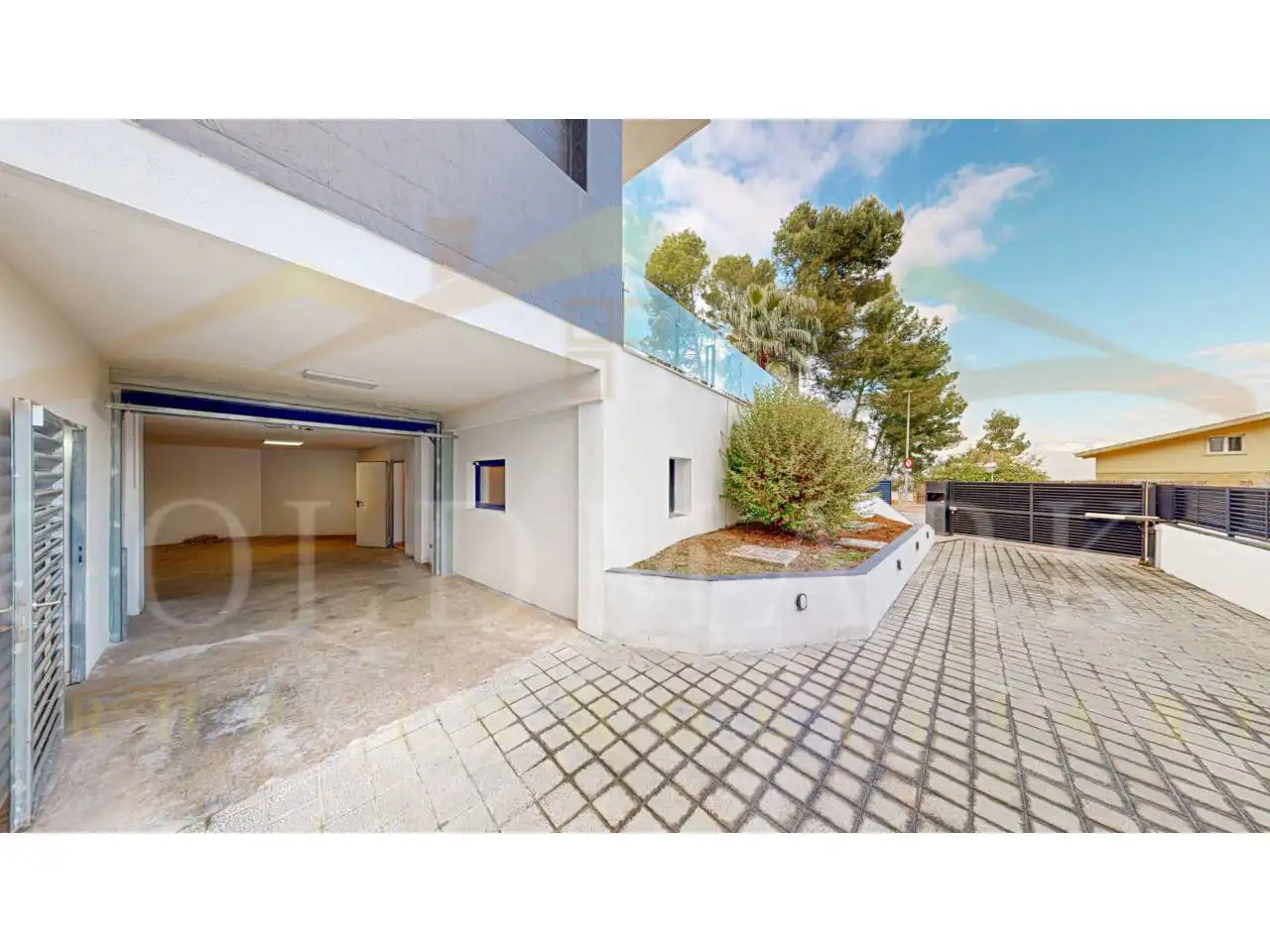Vista exterior de Casa o xalet en venda en Corbera de Llobregat amb Aire condicionat, Calefacció i Jardí privat