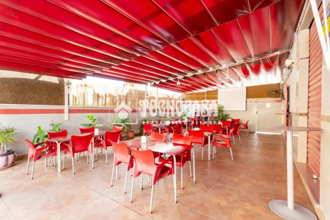 Terrasse von Geschaftsraum zum Verkauf in Vélez-Málaga mit Klimaanlage