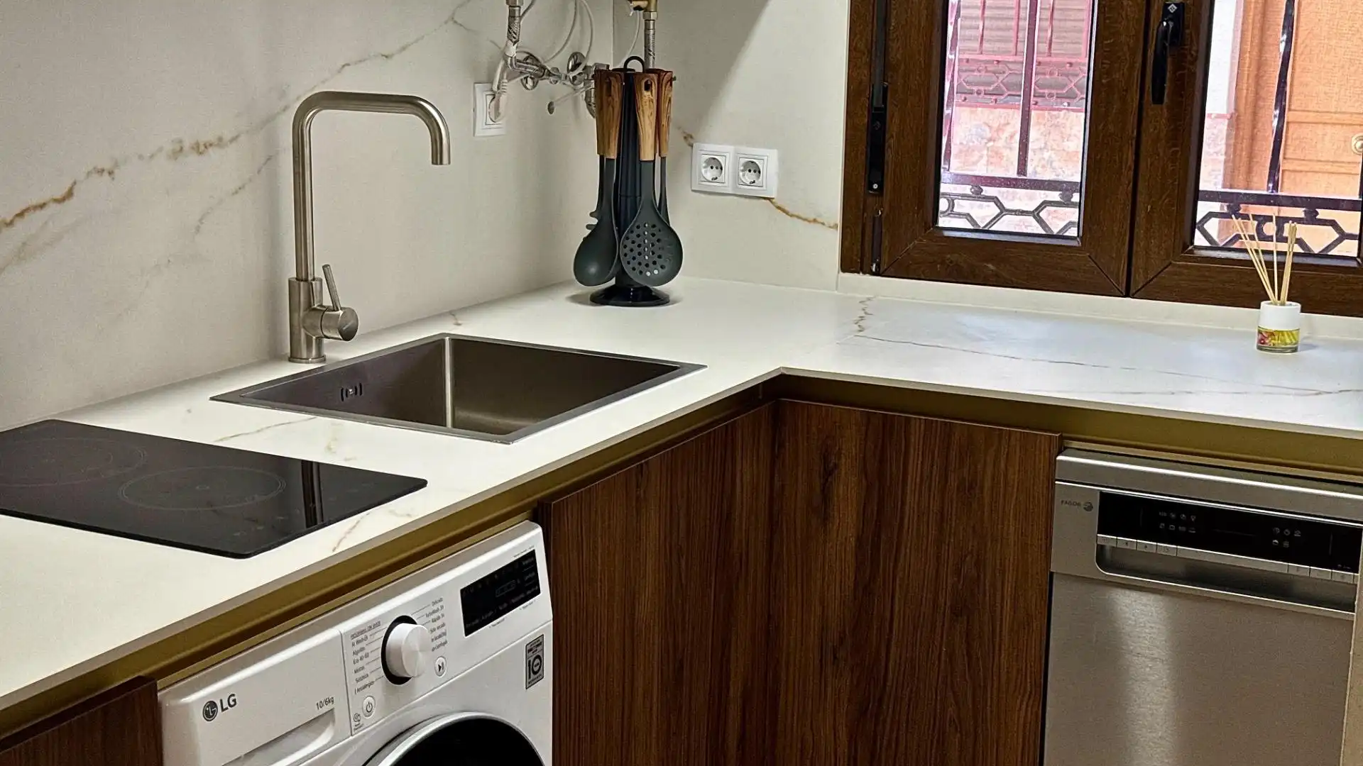 Kitchen of Flat for rent in Pinos Genil  with Air Conditioner, Heating and Furnished