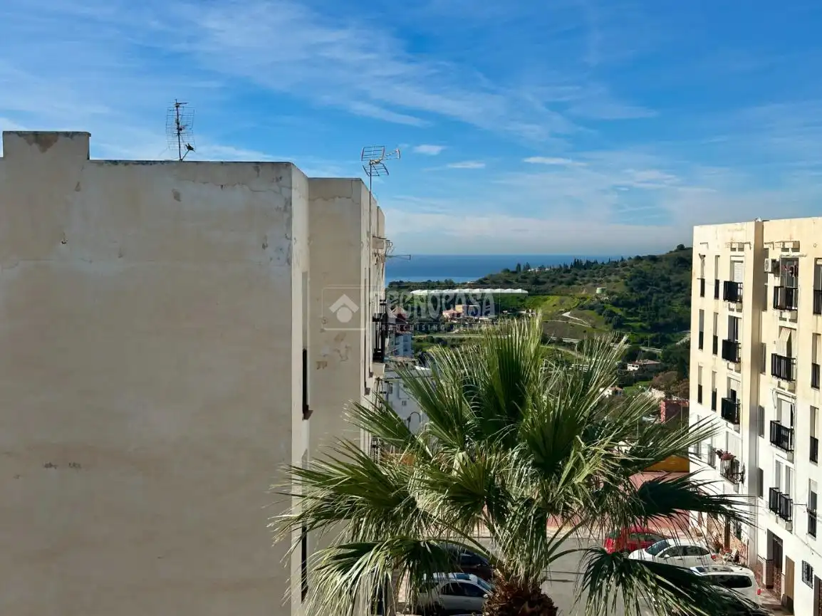 Vista exterior de Pis en venda en Torrox