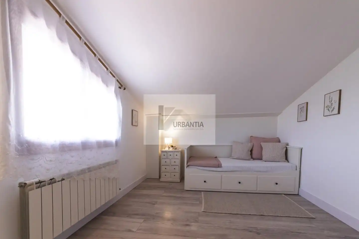 Dormitori de Casa o xalet en venda en Olóriz / Oloritz amb Aire condicionat, Calefacció i Jardí privat
