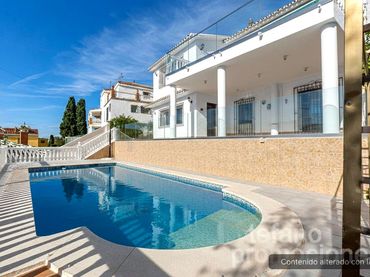 Maison avec piscine à vendre à Calle Antonio Machado