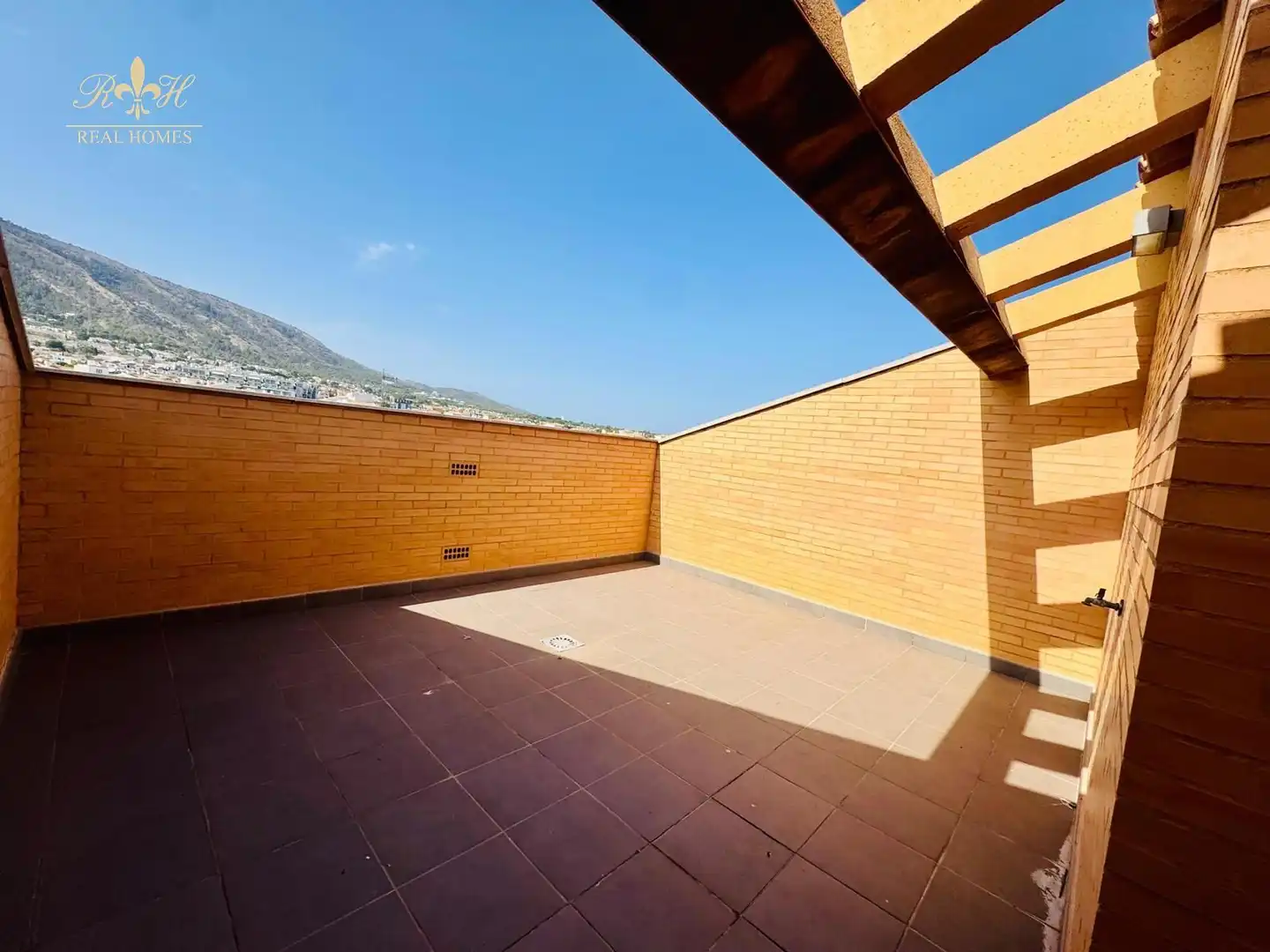 Terrasse von Dachboden zur Miete in L'Alfàs del Pi mit Klimaanlage, Terrasse und Schwimmbad