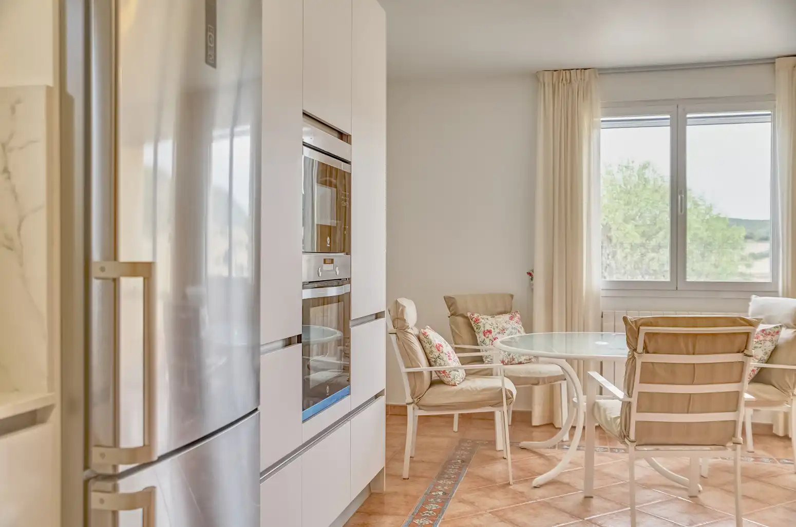 Cocina de Casa o chalet en venta en Arellano con Jardín privado, Terraza y Trastero