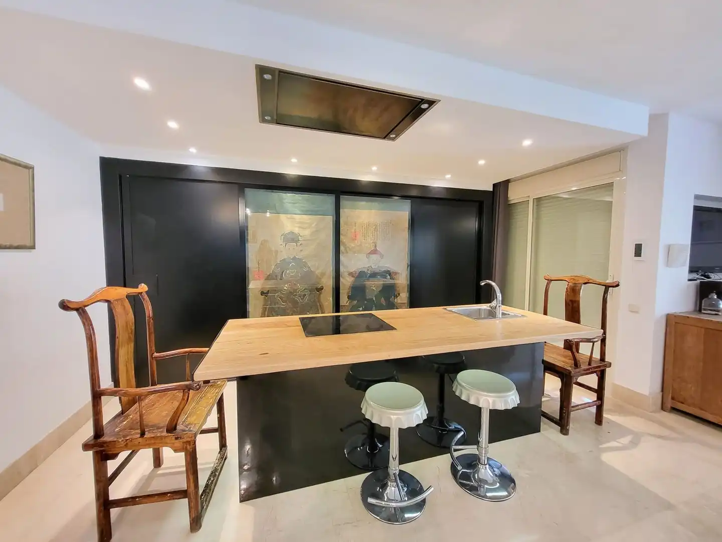 Cuina de Apartament en venda en Marbella amb Aire condicionat, Jardí privat i Terrassa