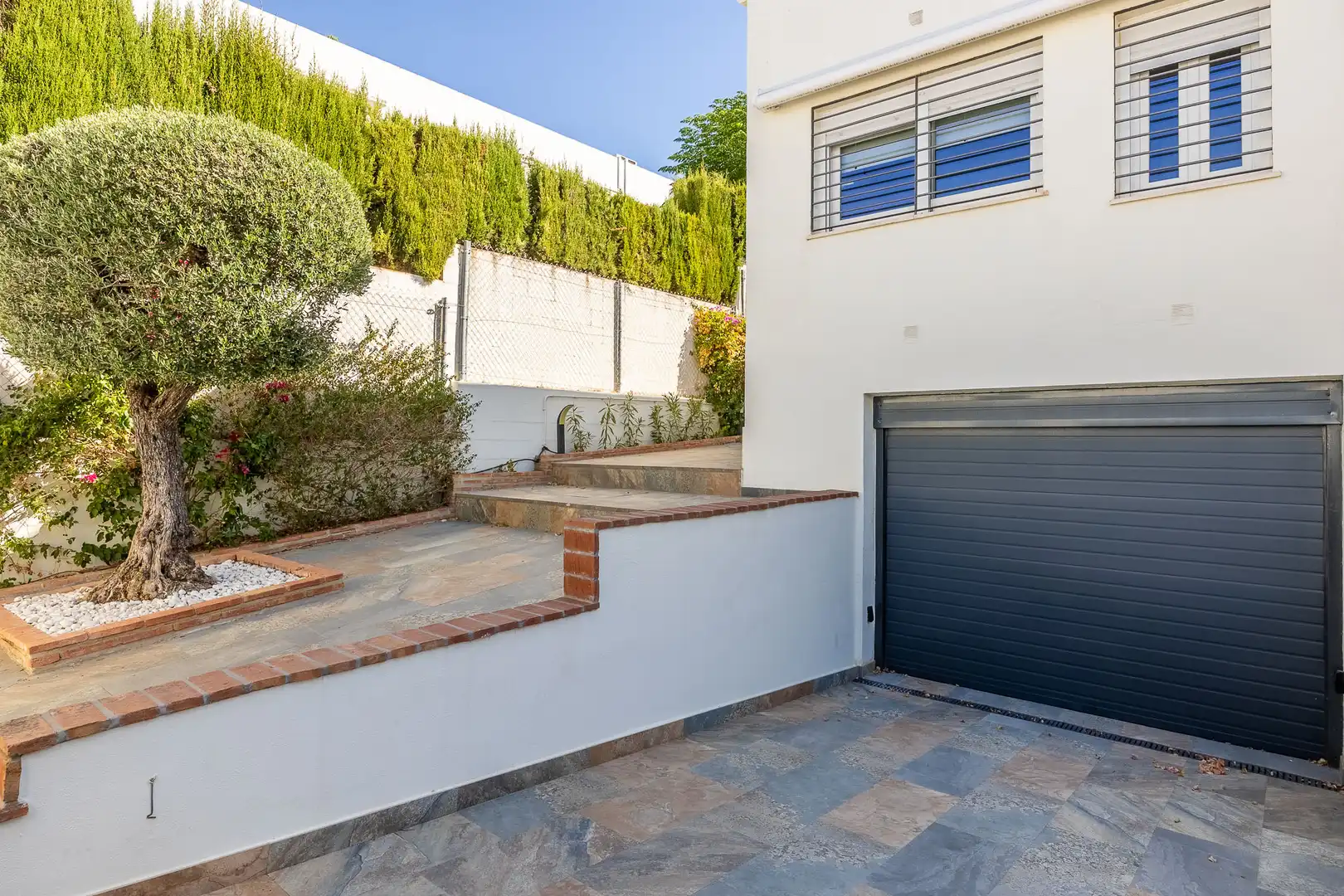 Exterior view of Houses for sale in Espartinas  with Air Conditioner, Heating and Swimming Pool