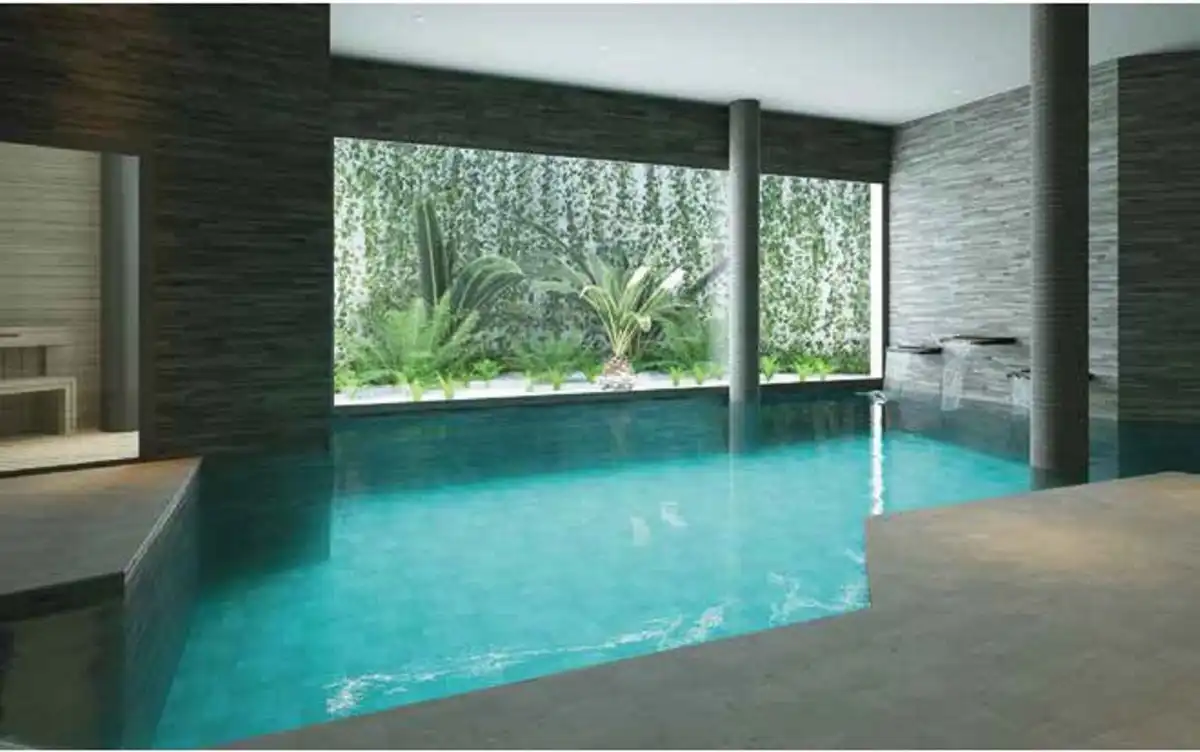 Swimming pool of Commercial properties for sale in Estepona