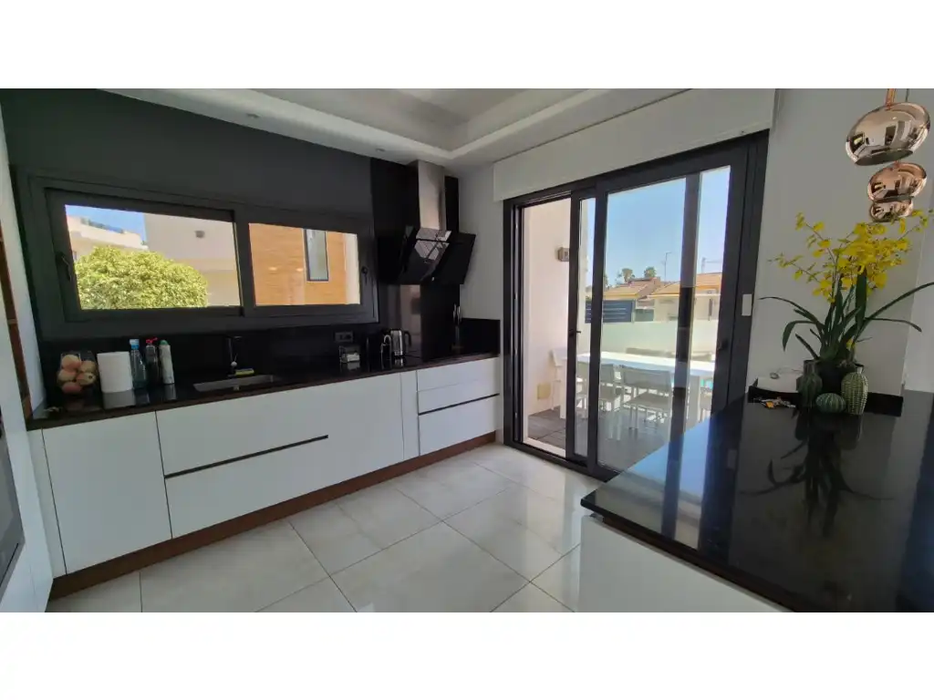Casa amb jardí en venda a Calle Gabriela Mistral, imagen 17