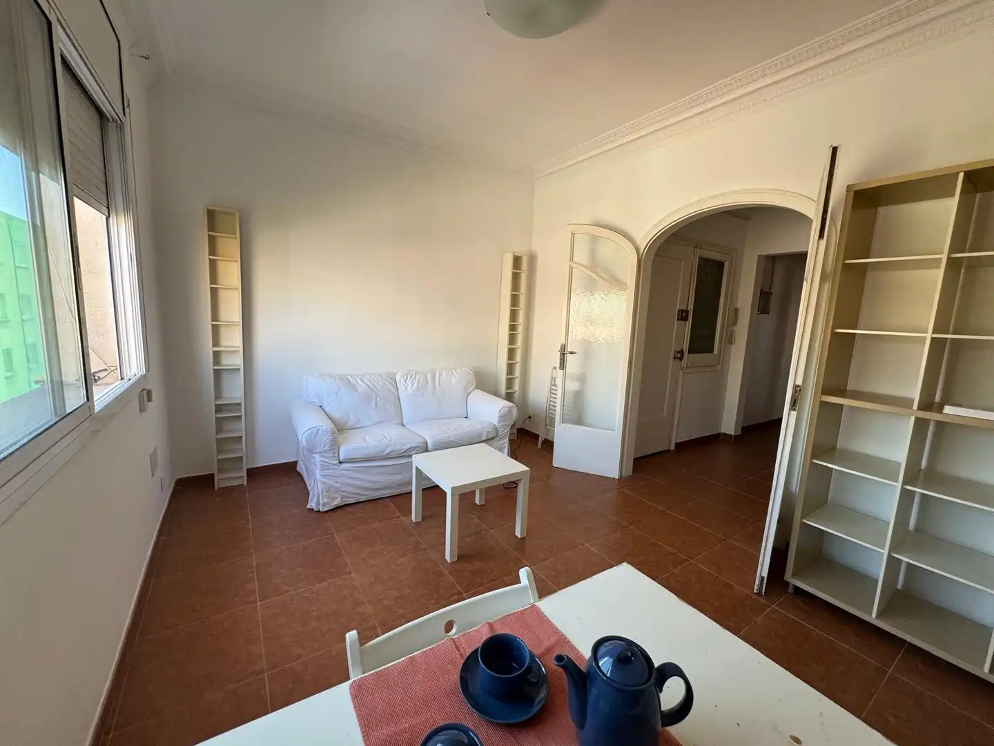 Sala d'estar de Pis en venda en Barcelona amb Moblat, Forn i Alarma