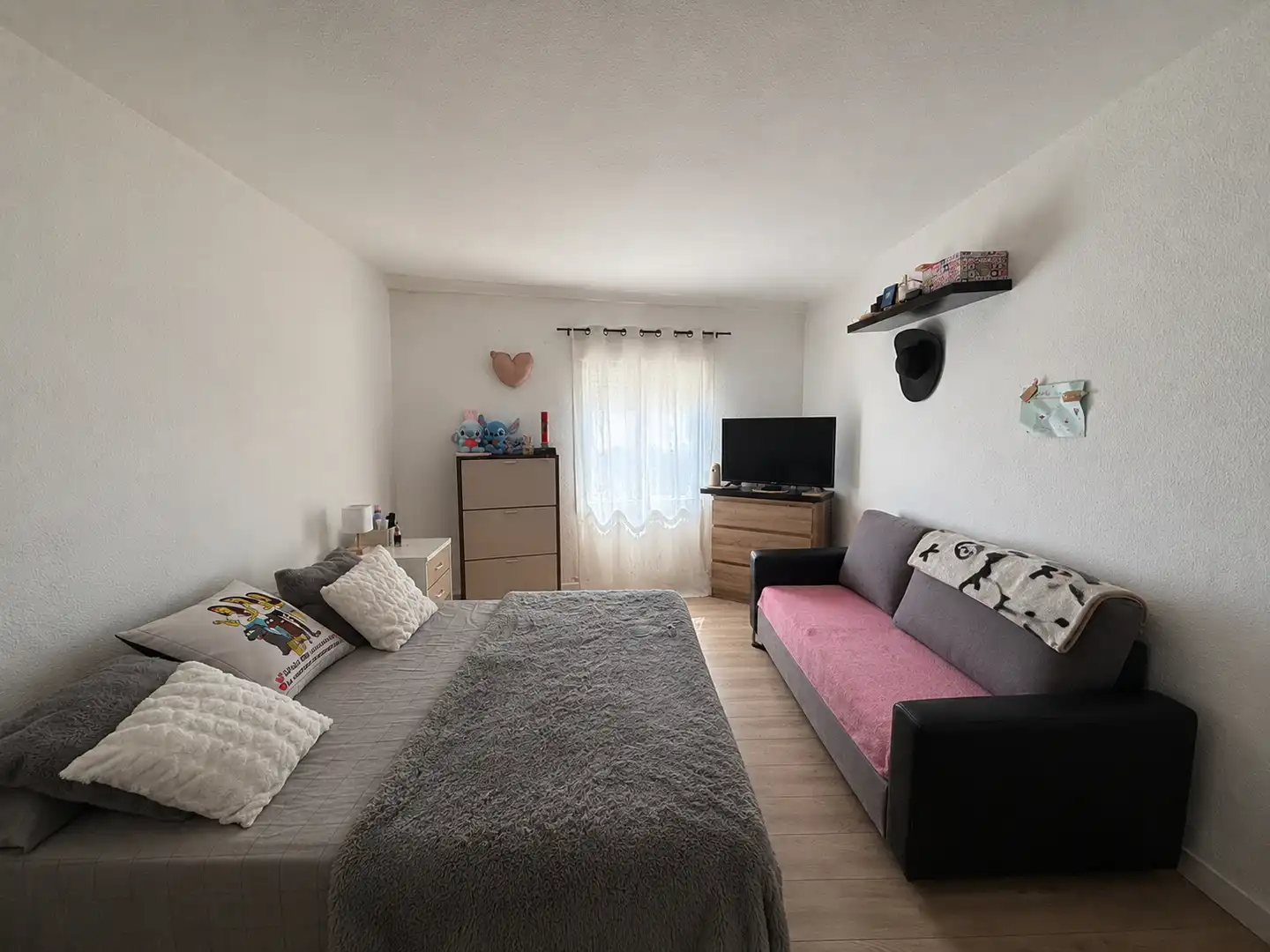 Habitación de Piso en venta en Azuqueca de Henares con Calefacción, Terraza y Amueblado