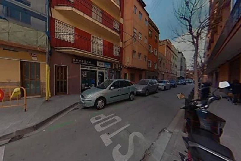 Vista exterior de Pis en venda en Cornellà de Llobregat