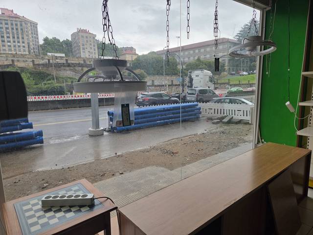 Local comercial en Alquiler en Avenida de Madrid, 26 en Salgueira - O Castaño