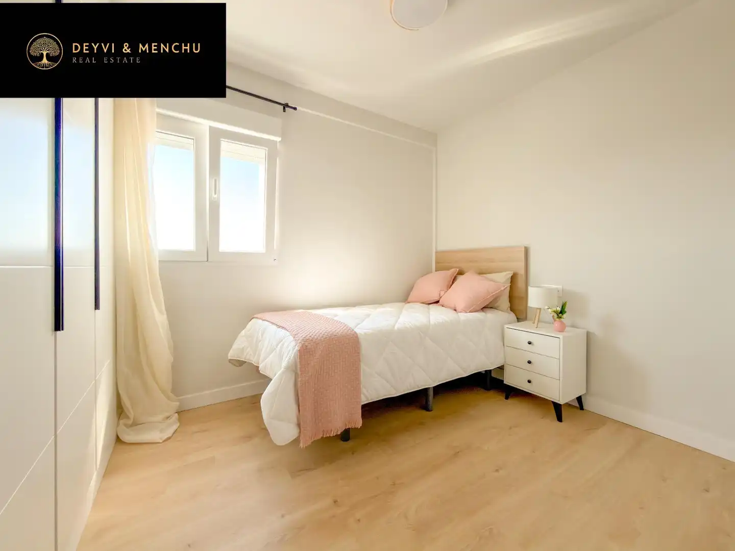 Schlafzimmer von Wohnung zum Verkauf in Madrid mit Klimaanlage, Heizung und Möbliert