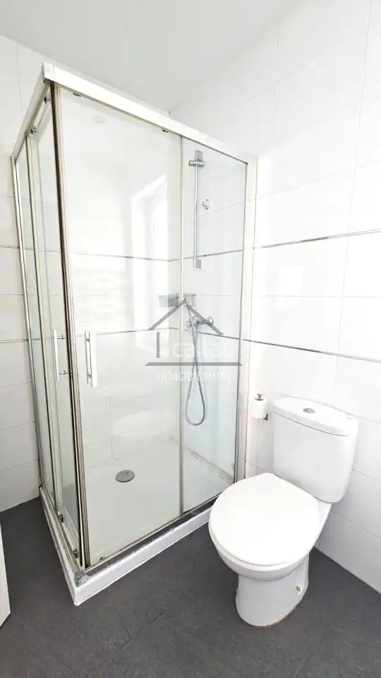 Bathroom of Flat for rent in Ferrol  with Heating and Storage room