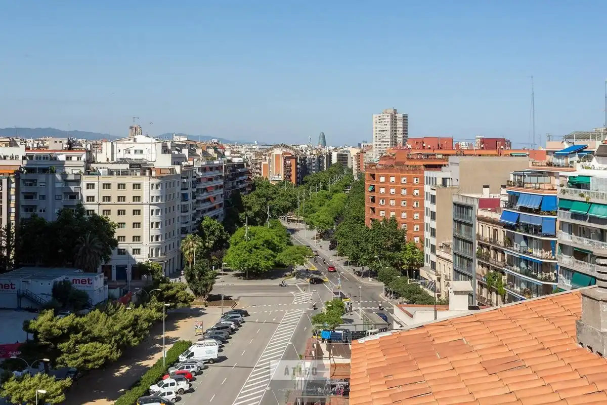Außenansicht von Dachboden zum Verkauf in Barcelona mit Klimaanlage, Heizung und Terrasse