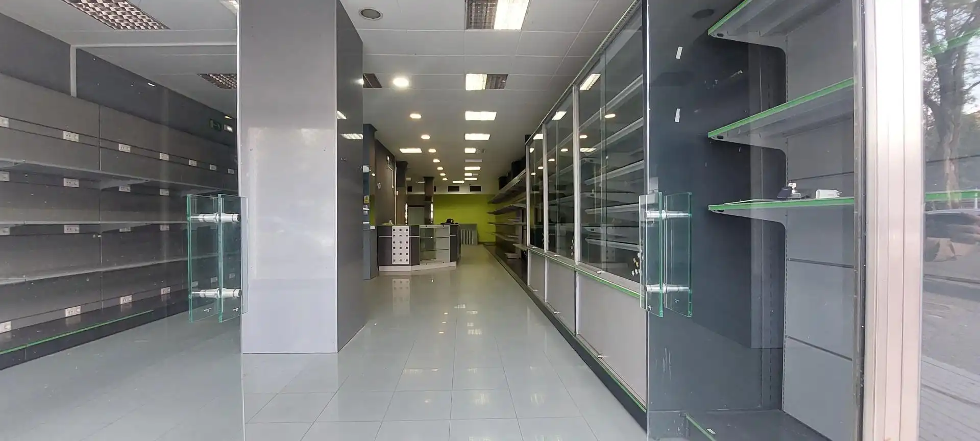 Local en venta en Plaza Plaza Doctor G Gracia R Villarrubia, Cortes - Huertas