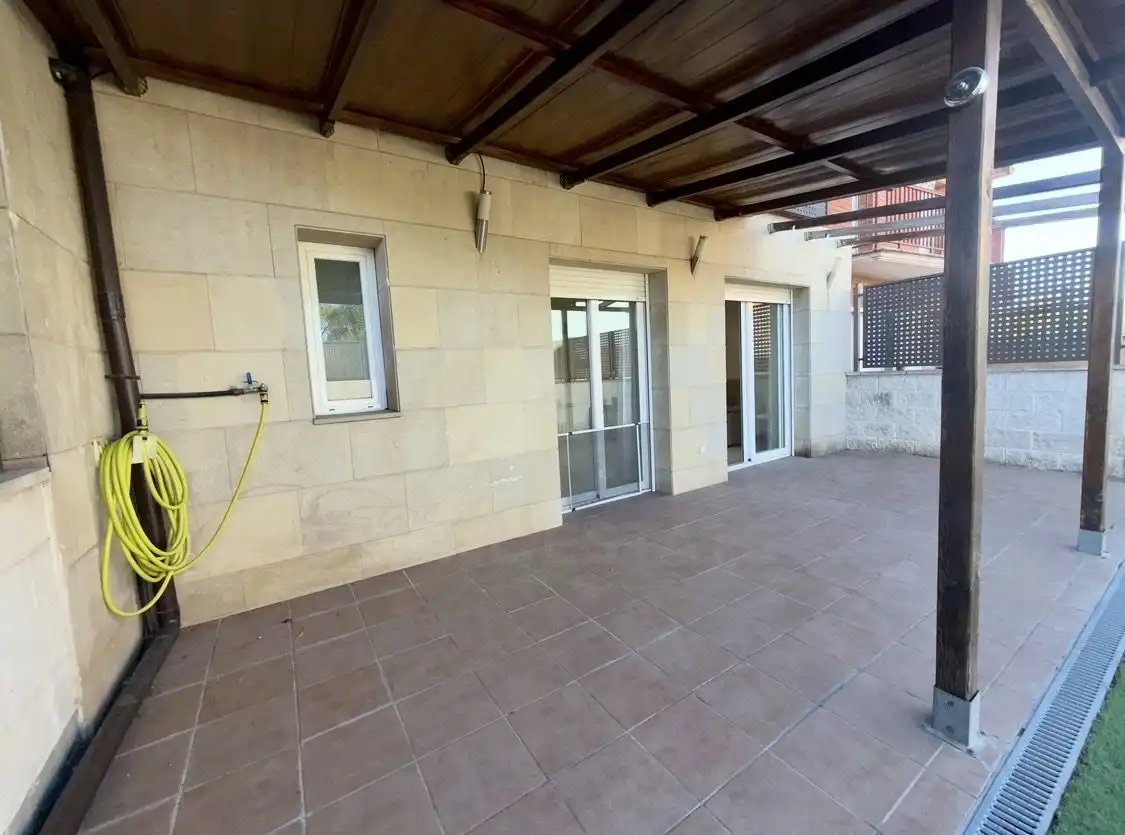 Casa aparellada en venda a Balaguer, imagen 4