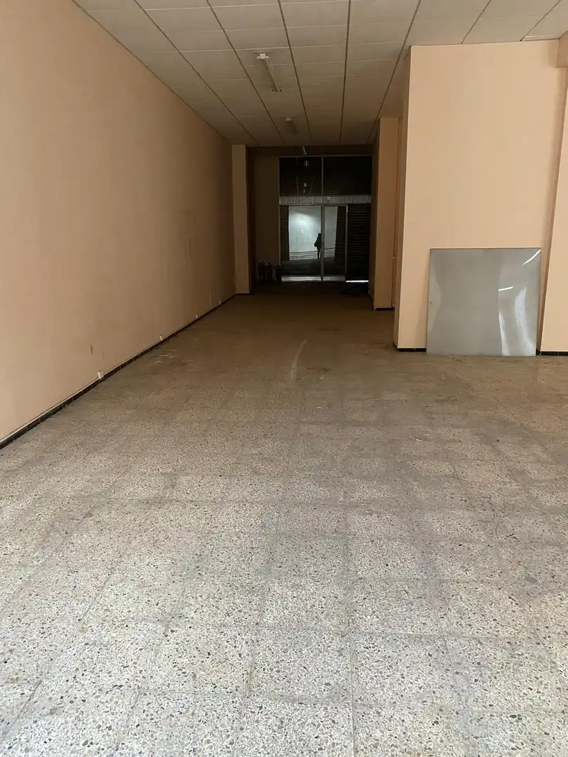 Local comercial en venda a Carrer d'Àngel Guimerà