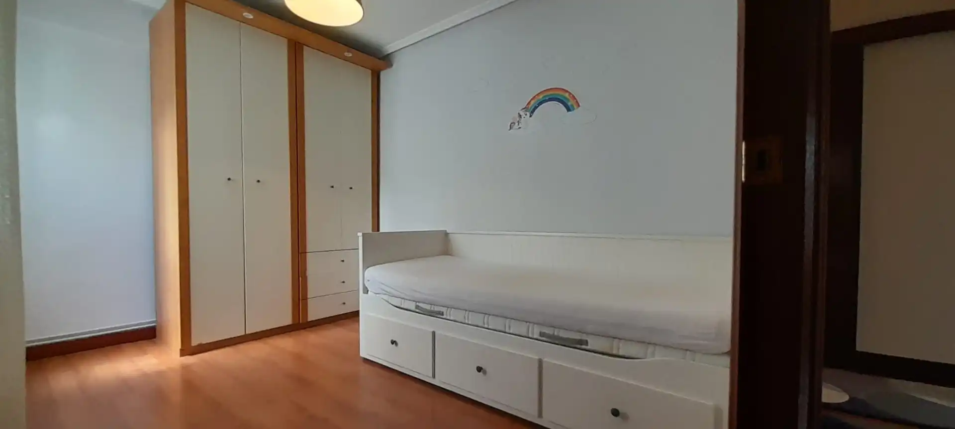Habitación de Piso en venta en Basauri  con Calefacción, Amueblado y Horno