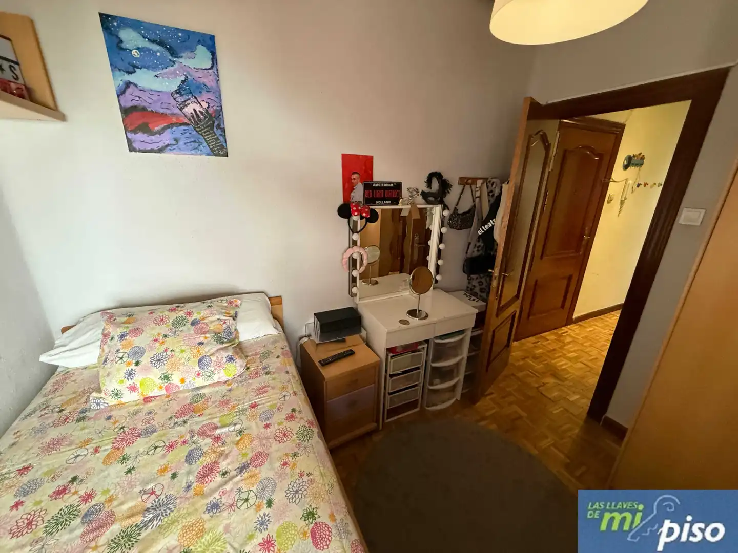 Bedroom of Flat for sale in Valladolid  with Heating, Parquet flooring and Furnished