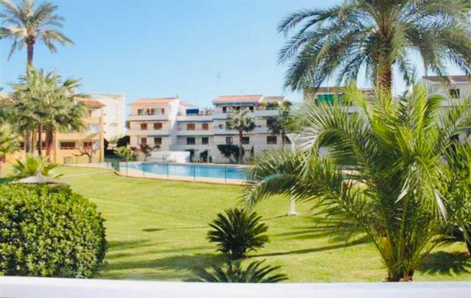 Vista exterior de Apartament en venda en Jávea / Xàbia amb Jardí privat, Terrassa i Moblat