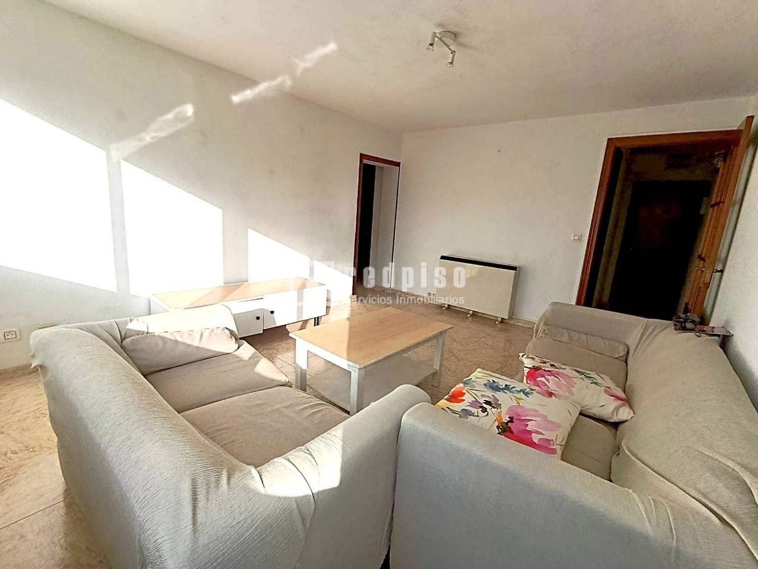 Sala d'estar de Pis de lloguer en  Madrid Capital amb Calefacció