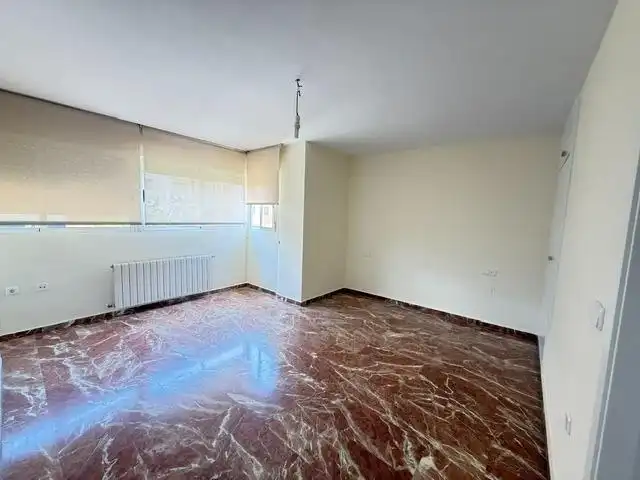 Schlafzimmer von Wohnung zur Miete in Murcia mit Klimaanlage und Abstellraum