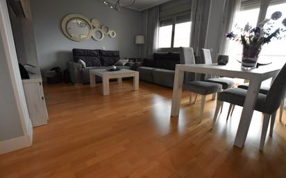 Living room of Flat for sale in Getafe  with Air Conditioner and Terrace