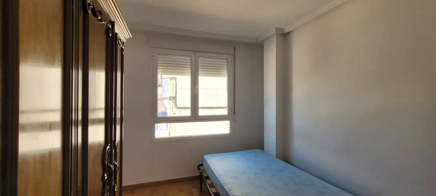 Habitación de Piso en venta en Balazote con Calefacción, Parquet y Trastero