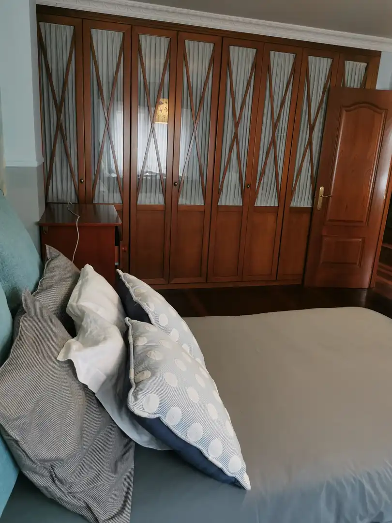 Dormitori de Casa o xalet en venda en Castro-Urdiales amb Calefacció, Jardí privat i Terrassa