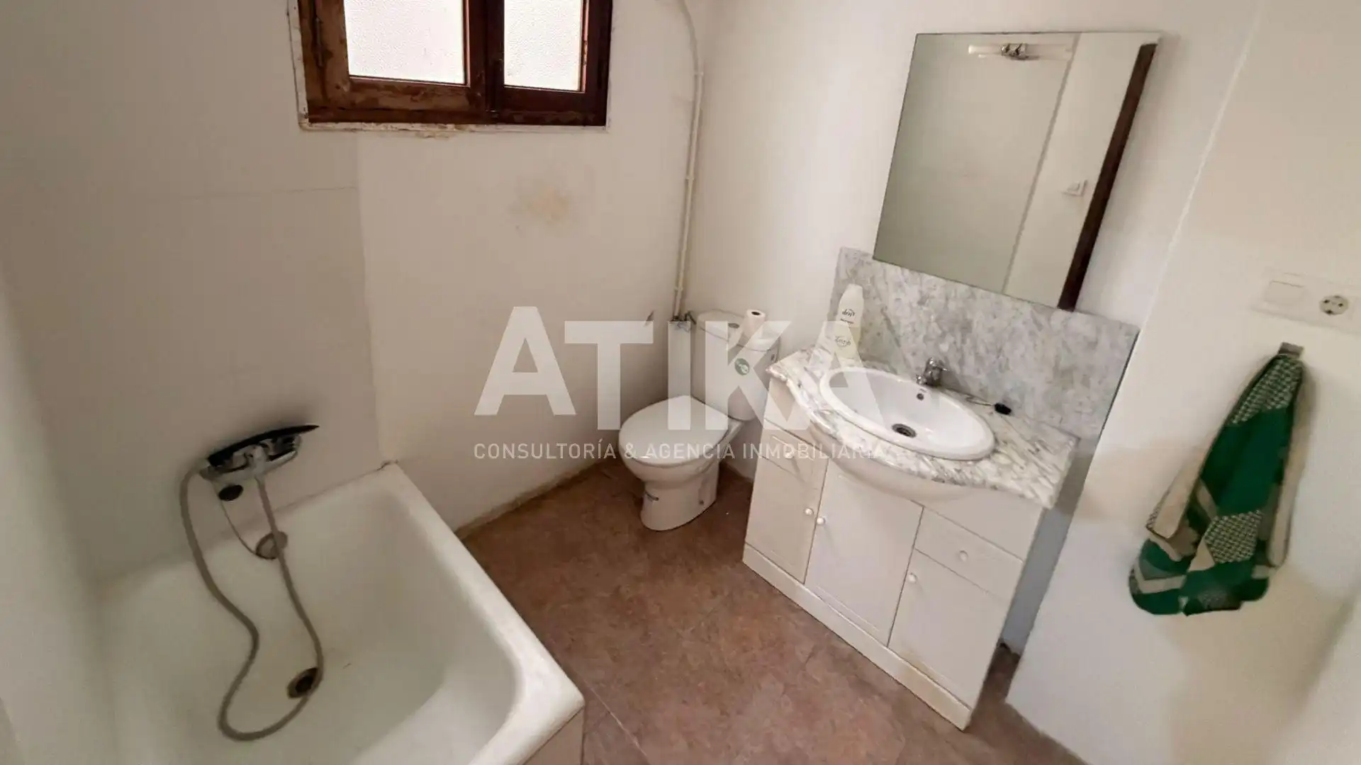 Bathroom of Flat for sale in Ontinyent