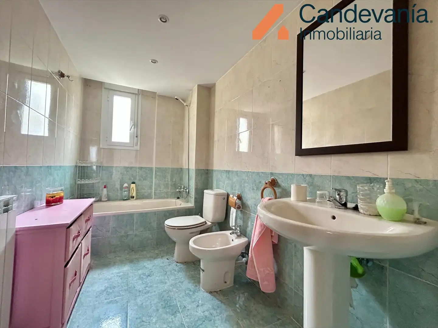 Baño de Piso en venta en San Mateo de Gállego con Calefacción y Trastero