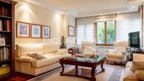 Living room of Apartment for sale in Donostia - San Sebastián   with Air Conditioner, Heating and Private garden